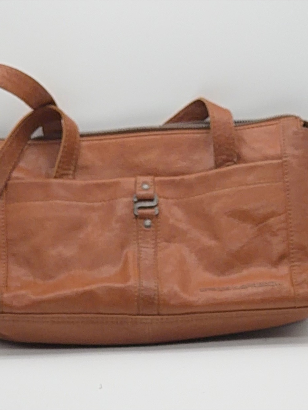 Classic Tan Leather Shoulder Bag - Everyday Carry